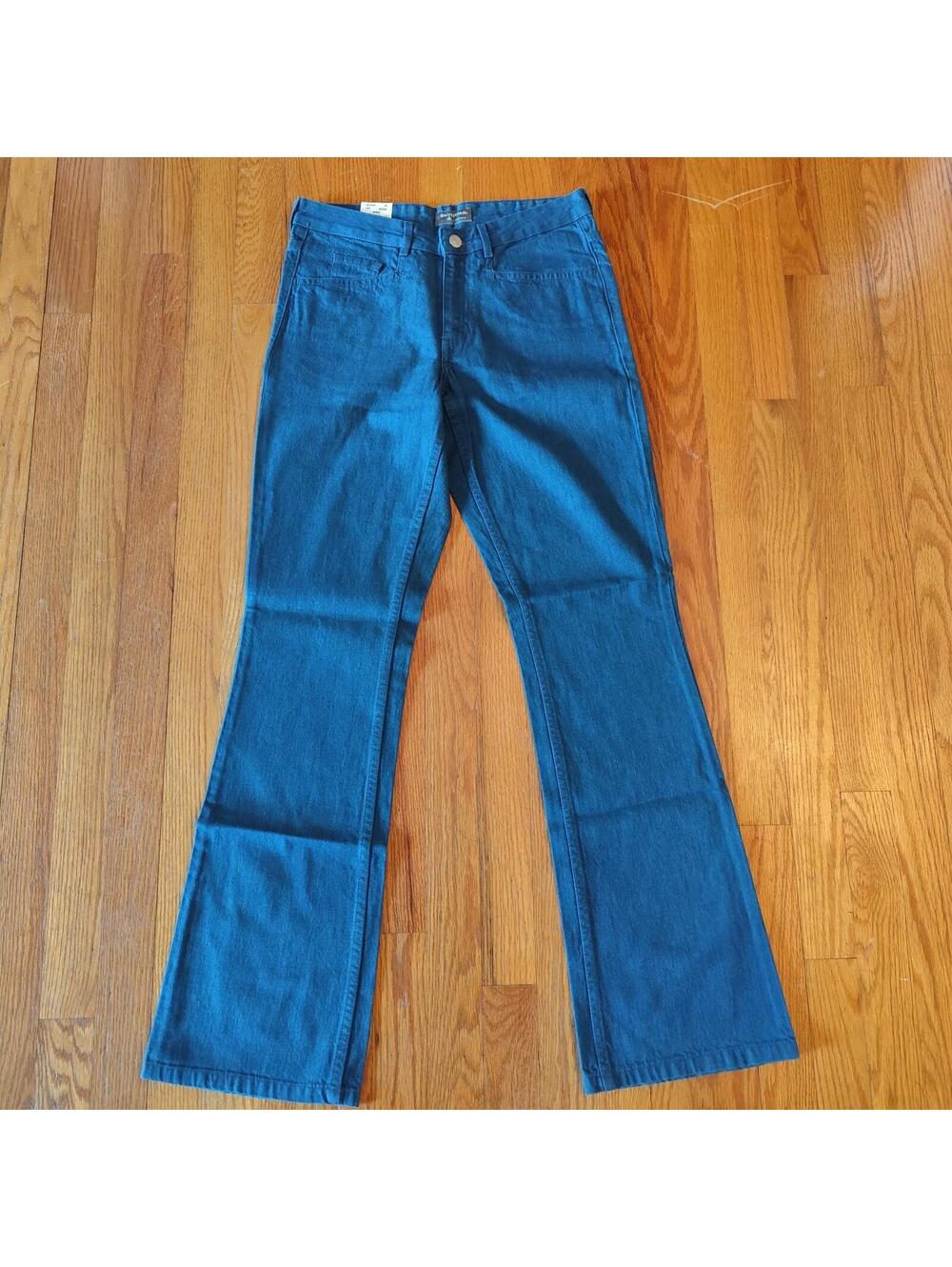 vintage Women's Levi's Silvertab Mid Waist Bootcut Style Jean Size 3M